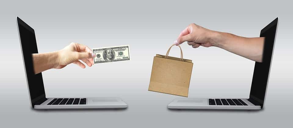كيفية التسوق عبر الإنترنت وتأمين المعاملات المالية