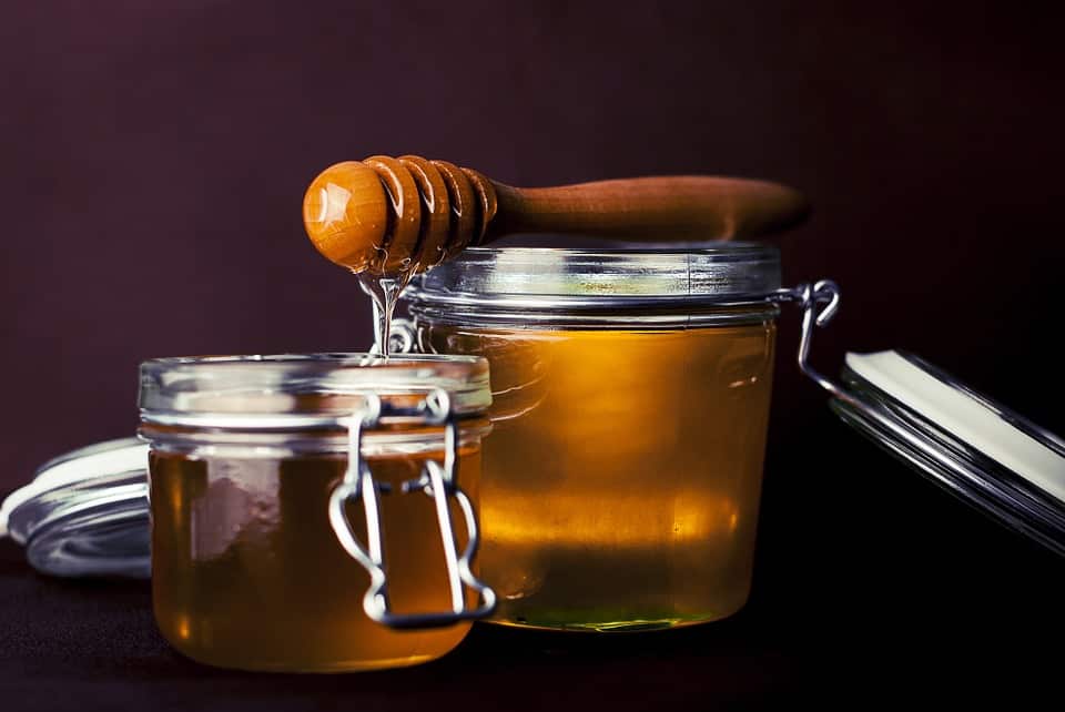 تعليمات اختيار عسل النحل الأصلي واختبار جودته