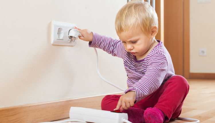 تأمين البيت للأطفال مقابس الكهرباء المنخفضة
