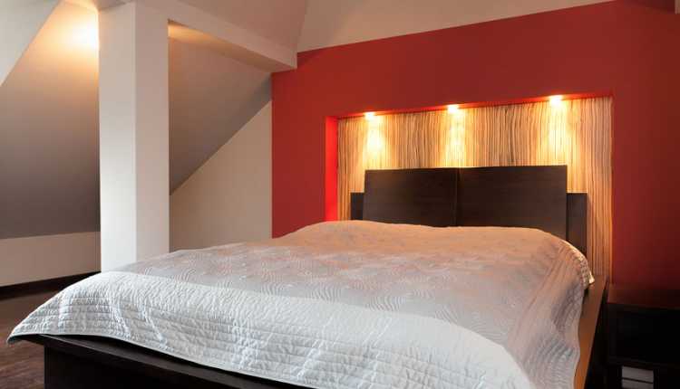 تصميم غرف النوم الإضاءة الهادئة شرطاً أساسياً لتحقيق الرومانسية