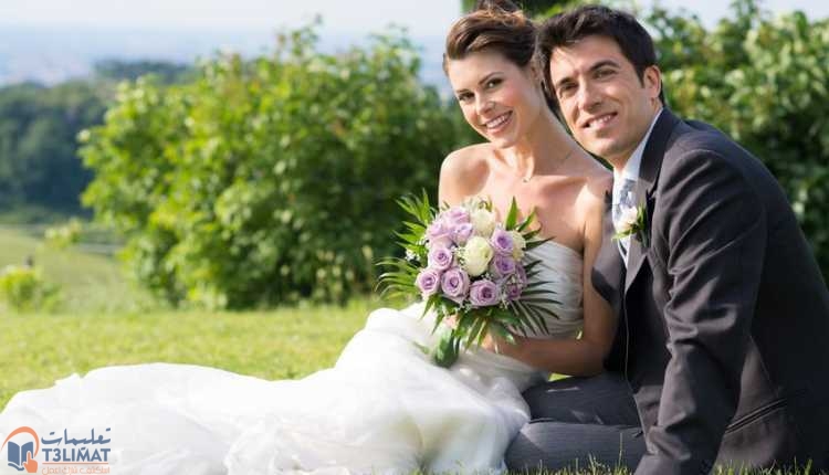 صور الزفاف استفد من رمزية الزهور في الصورة